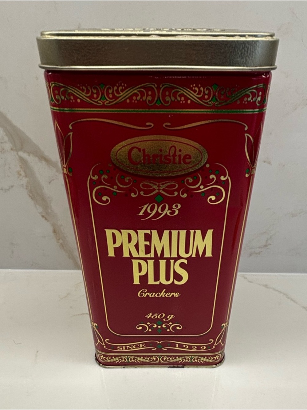 Vintage 1993 Christie's Nabisco Premium Plus Crackers Tin Christmas Scenes
